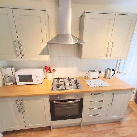 Bassett Flat With 2 Bedrooms And Superfast Wi-Fi Sittingbourne Εξωτερικό φωτογραφία