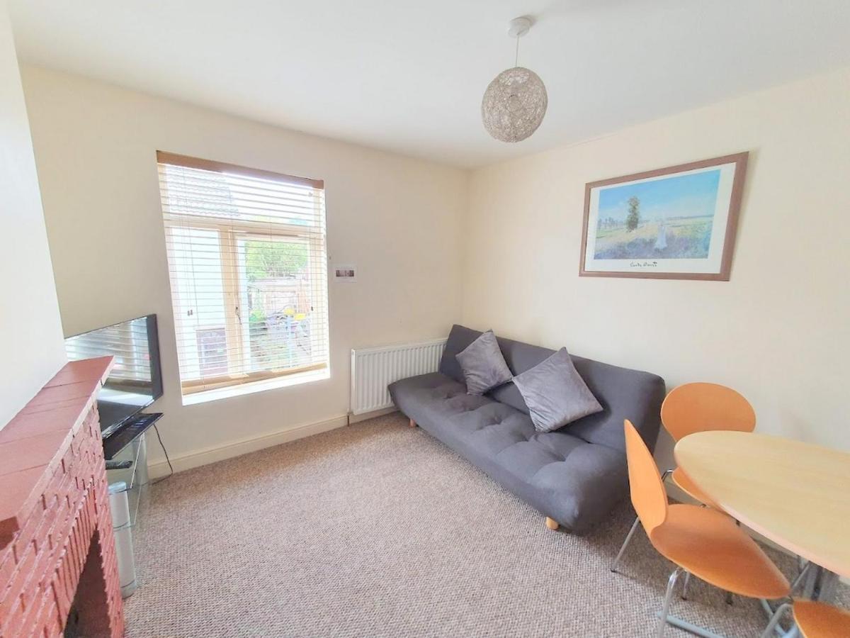 Bassett Flat With 2 Bedrooms And Superfast Wi-Fi Sittingbourne Εξωτερικό φωτογραφία