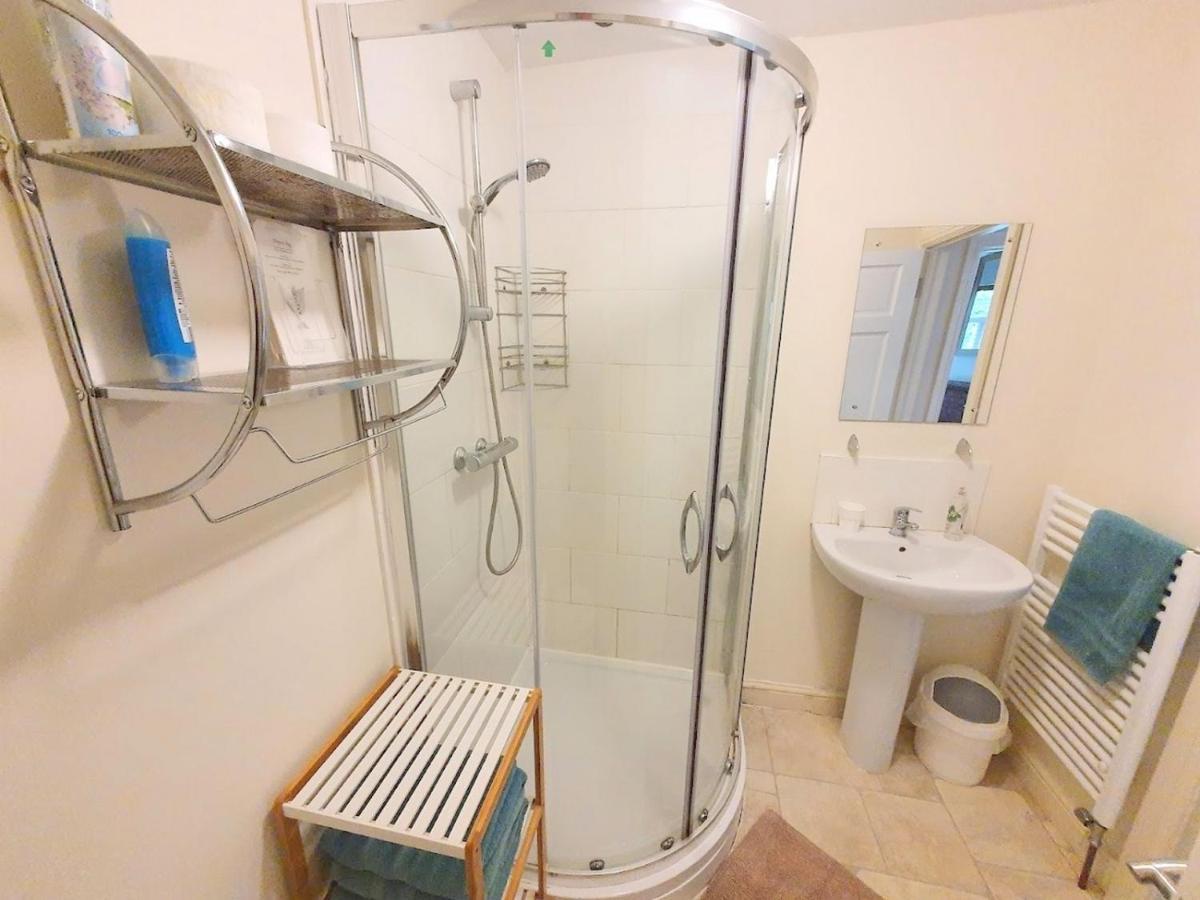 Bassett Flat With 2 Bedrooms And Superfast Wi-Fi Sittingbourne Εξωτερικό φωτογραφία