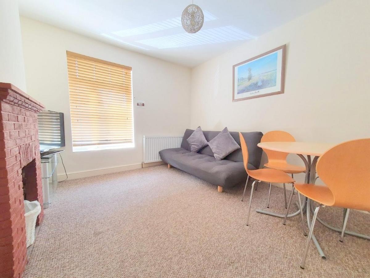 Bassett Flat With 2 Bedrooms And Superfast Wi-Fi Sittingbourne Εξωτερικό φωτογραφία
