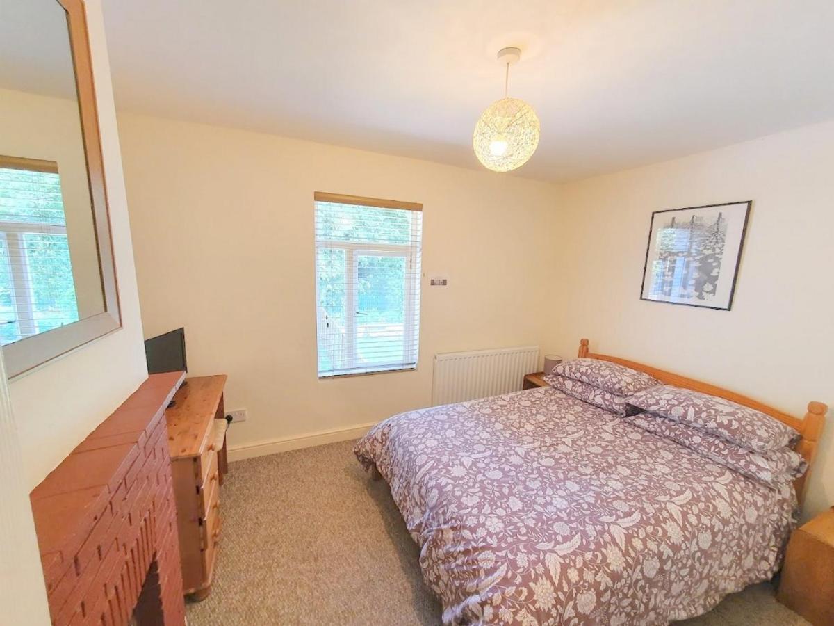 Bassett Flat With 2 Bedrooms And Superfast Wi-Fi Sittingbourne Εξωτερικό φωτογραφία